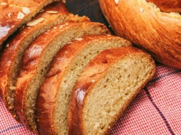 Brioche-like Sweet Bread (aka "Tsoureki) 